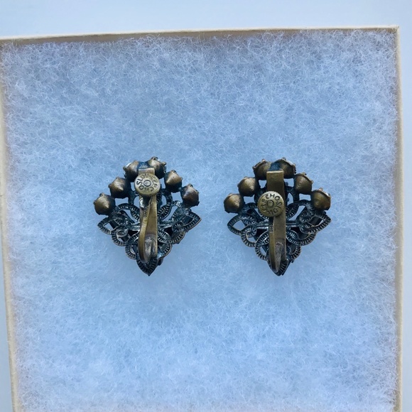 Vintage Czechoslovakia Black Glass Art Deco Screw-Back Earrings - Picture 5 of 6